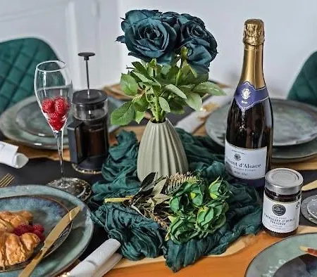 5-Bdr Family House, Guests 10, Fast Wi-Fi, Parking